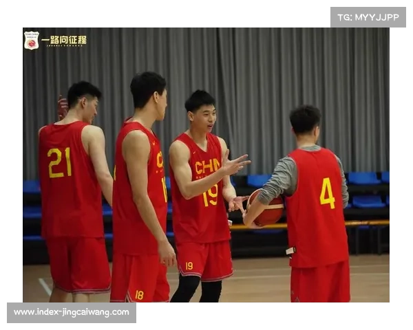 中国男篮全力备战淘汰赛拒绝商业活动干扰团队闭关专注冲击亚洲杯荣誉 中国男篮全力备战淘汰赛拒绝商业活动干扰团队闭关专注冲击亚洲杯荣誉